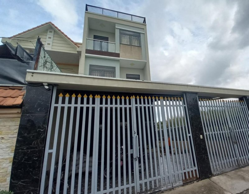 Giảm 1.9 tỷ! Nhà 3 tầng Đ.6m 333m2  Vĩnh Phú 2 BD