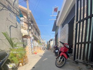 Giảm 150tr! Nhà C4 85m2, Nở hậu, Đ.4m  Lê Văn Khương Q12