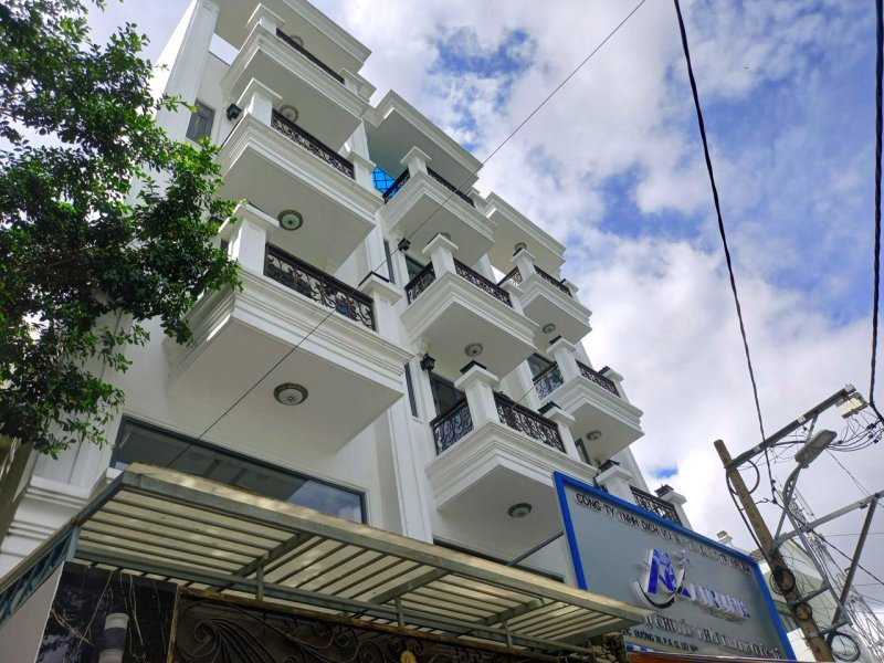 Giảm 3.5 tỷ! Nhà 5 tầng 53m2, Đ.8m  Đường số 30 GV