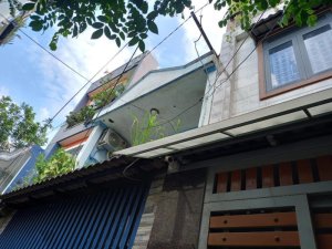Giảm 350tr Nhà 2 tầng nở hậu Quang Trung GV, 42m2, 4x11m