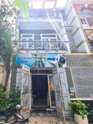 Giảm 700tr Nhà vuông 3 tầng Trần Bá Giao GV, 58m2, 5.7x11m