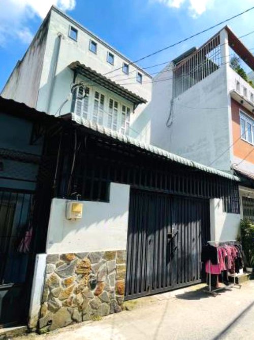 Giảm 200tr Nhà 2 tầng nở hậu Thống Nhất GV, 65m2, 5.7x10m