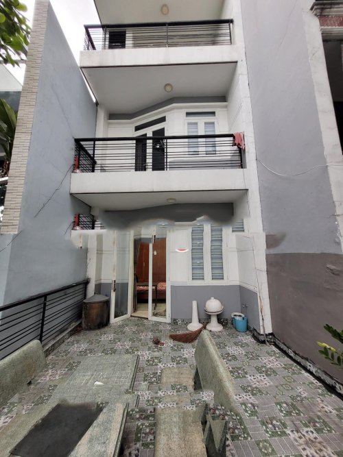 Giảm 4.2 tỷ Nhà Vuông 3 tầng MT Nguyễn Tư Giản GV, 95m2, 4x23m