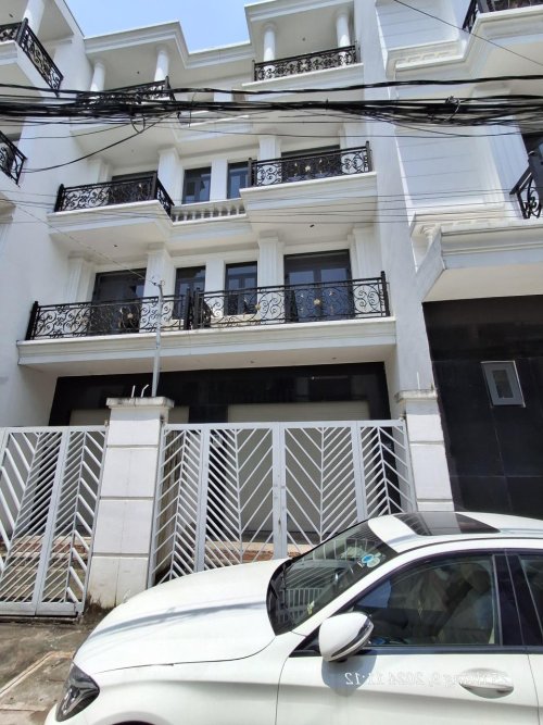 Nhà mới Vuông 4 tầng 82m2, Đ.5m  Tô Ngọc Vân Q12