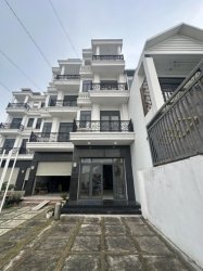 Nhà mới Vuông 4 tầng 104m2, Đ.5m  Tô Ngọc Vân Q12