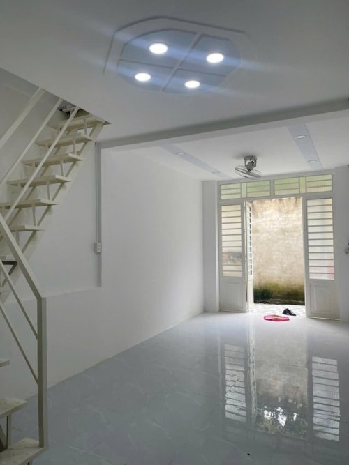 Nhà mới Vuông 2 tầng, Trần Thị Cát HM, 28m2, 3.2x9m