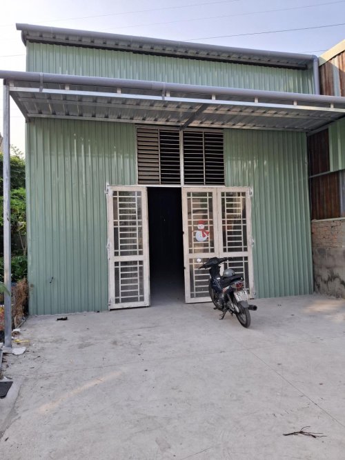 Cho thuê xưởng An Phú Đông Q12, 200m2, 6.3x32m chỉ 12tr