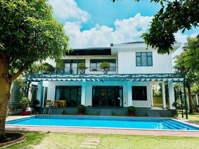 Villa Vuông 2 tầng 765m2, Đ.8m   Bùi Công Trừng HM