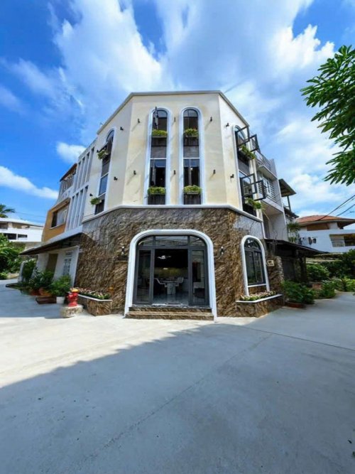 Giảm 200tr! Nhà mới 3 tầng HXT 31m2, Lô góc  Thống Nhất QV