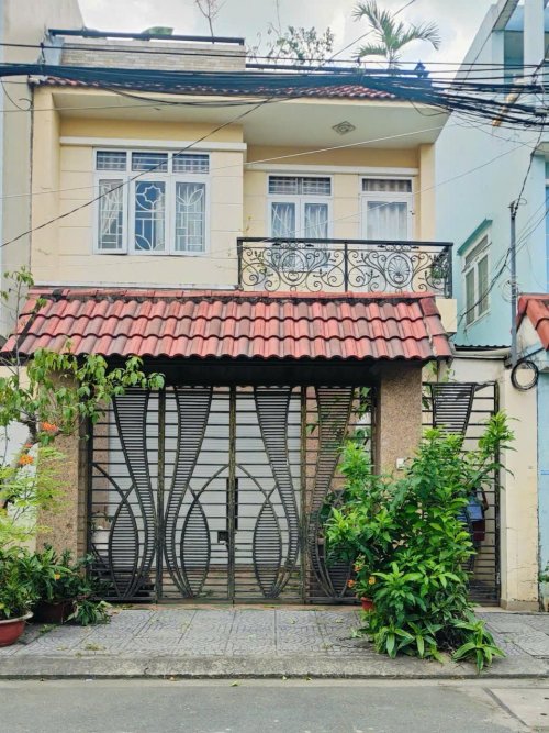 Giảm 2.85 tỷ! Nhà MT 2 tầng HXT 112m2, Vuông  Song Hành Q12