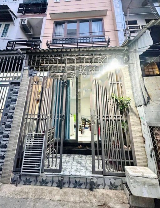 Nhà đẹp 2 tầng 35m2, Vuông  Thống Nhất QV