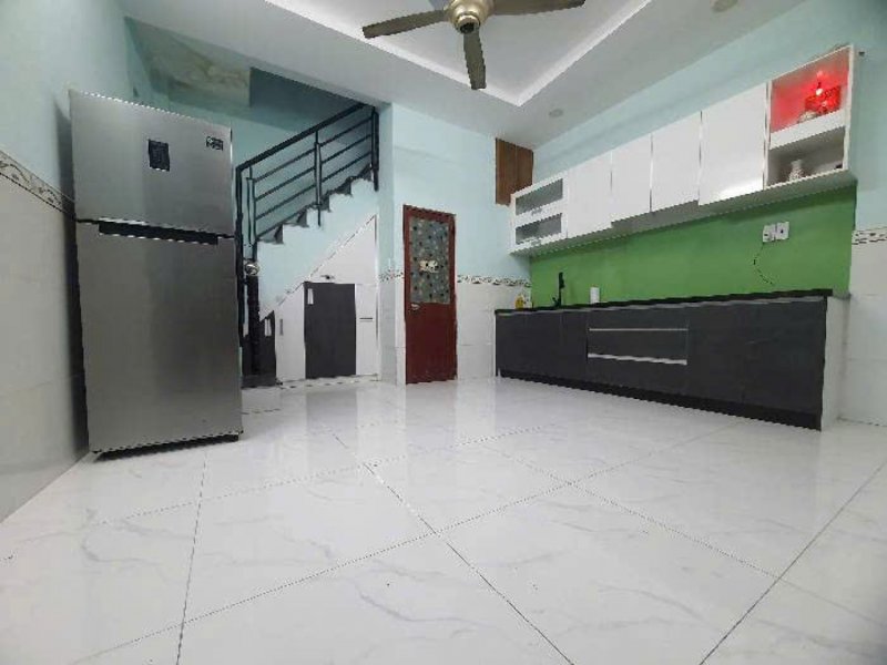 Nhà 3 tầng 20.3m2  Ni Sư Huỳnh Liên Q10