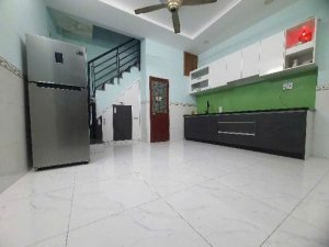 Nhà 3 tầng 20.3m2  Ni Sư Huỳnh Liên Q10