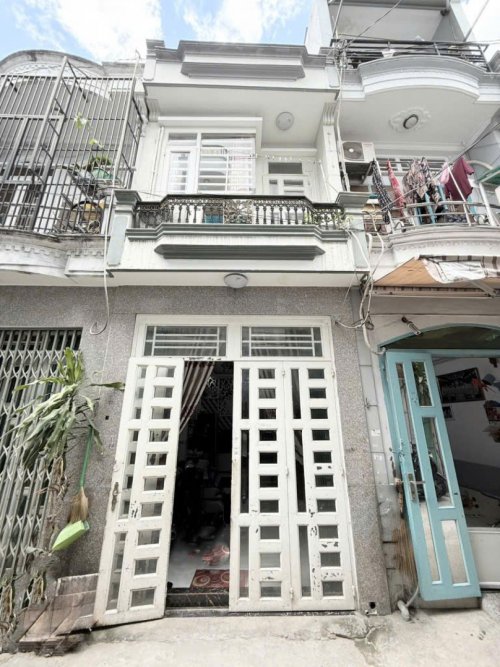 Nhà Vuông 2 tầng Hẻm xe hơi 30m2  Đường Số 3 QV
