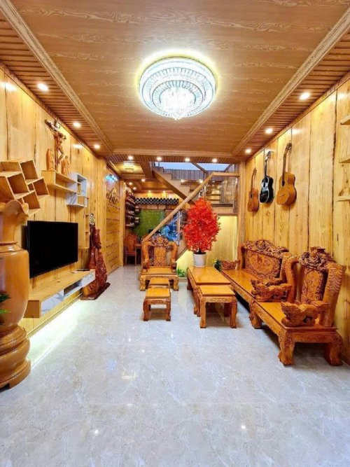 Nhà ốp Gỗ 2 tầng HXH 40m2, Vuông  Đường số 2 QV