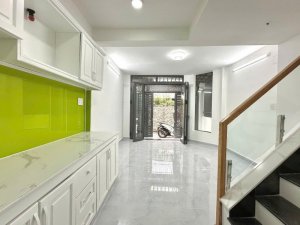 Nhà vuông 4 tầng 30m2  Lê Quang Định Bình Thạnh
