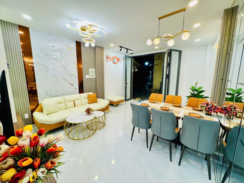 Nhà mới Nở hậu 2 tầng HXH 56m2  Ni Sư Huỳnh Liên TB