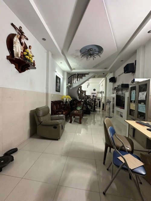 Giảm 300tr! Nhà Mặt tiền SHR 3 tầng 102m2, Vuông  Đường Số 8 Bình Tân