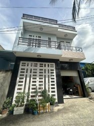 Nhà Vuông SHR 2 tầng HXH né 109m2  Thạnh Xuân 52 Quận 12