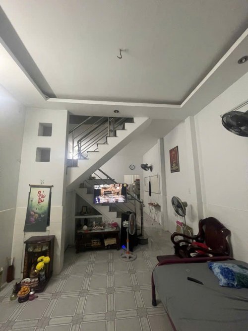 L1587  sát chợ Thạch Đà, SHR, Vuông, 2 tầng, 4x16.5m, 4.x tỷ