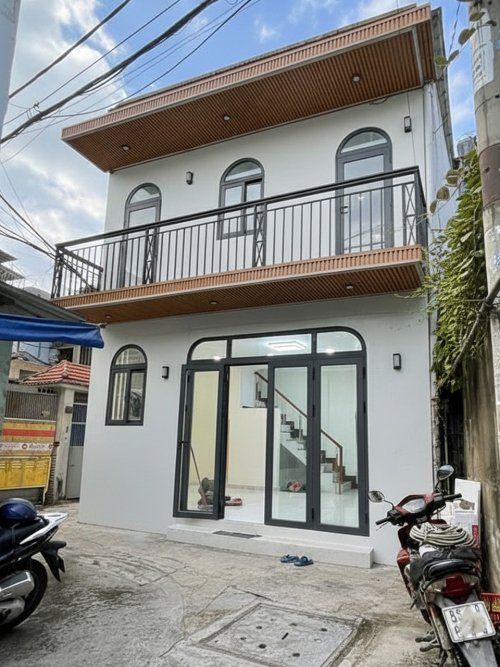 T1669   sát chợ Gò Vấp, SHR, Lô góc, 2 tầng, 5.5x5.6m, 4.x tỷ