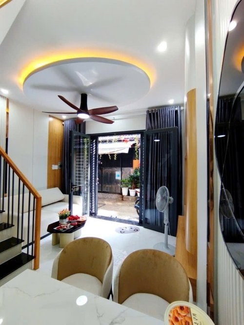 T1681  sát UBND Phường Gò Vấp, SHR, Vuông, 2 tầng, 4x8m, 4.x tỷ