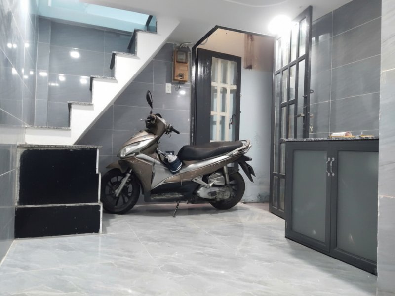 K1694  Giảm 300tr! sát chợ Tân Bình, SHR, 3 tầng, 3x4m, 1.x tỷ
