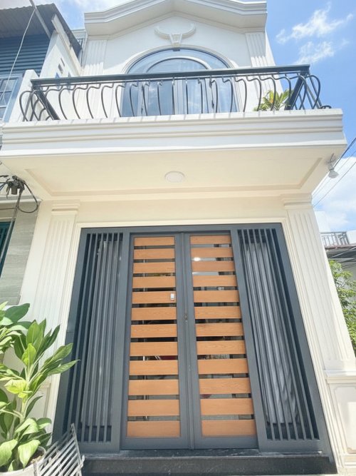 D1745  Giảm 100tr! sát cầu vượt Nguyễn Thái Sơn, SHR, Vuông, 3.3x10m, 4.x tỷ