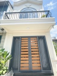 D1745  Giảm 100tr! sát cầu vượt Nguyễn Thái Sơn, SHR, Vuông, 3.3x10m, 4.x tỷ