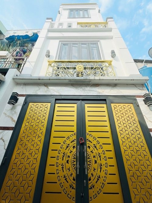 D2069  nhà Nguyễn Thượng Hiền GV, SHR, Vuông, 4 tầng, 4.x tỷ