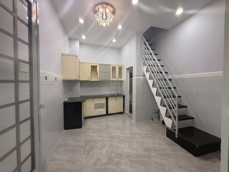 D2087  nhà Trần Hưng Đạo Q5, SHR, Vuông, 3 tầng, 2.x tỷ