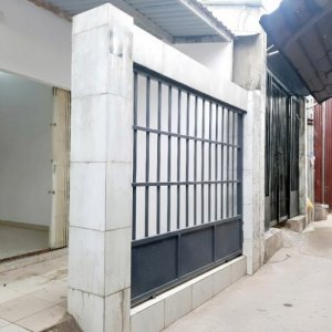H2136 nhà Đường Số 11 Thủ Đức, sổ hồng riêng, Vuông, 4x10m, 2.x tỷ