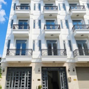 L2178 nhà KDC Bảo Ngọc Garden Thạnh Lộc 44, SHR, Vuông, hẻm xe hơi, 5 tầng, 4x15m, 6.x tỷ