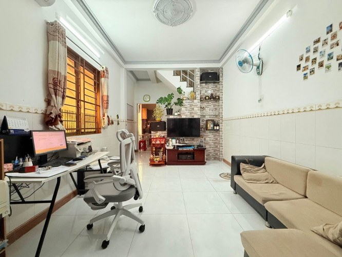 K2251 - Hạ chào sát 1 tỷ, nhà 1/ thông thoáng