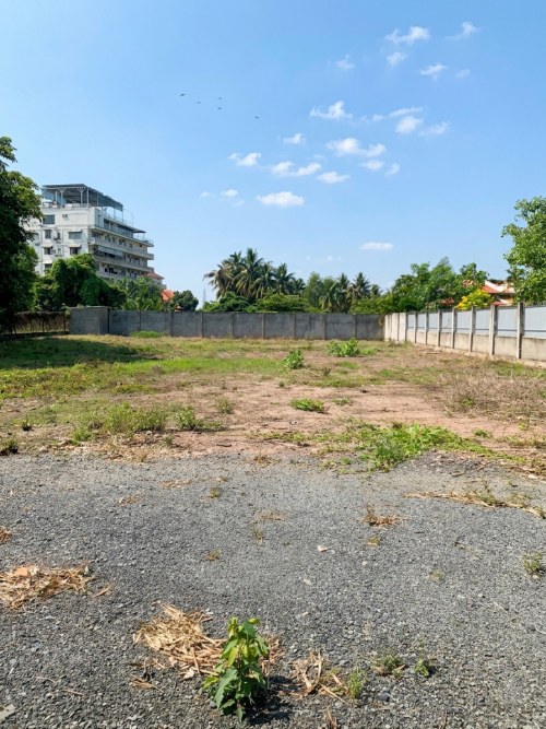 L2360* BÍ MẬT LÀM GIÀU: TÁCH 12 LÔ ĐẤT NỀN mặt tiền QUẬN 12!
