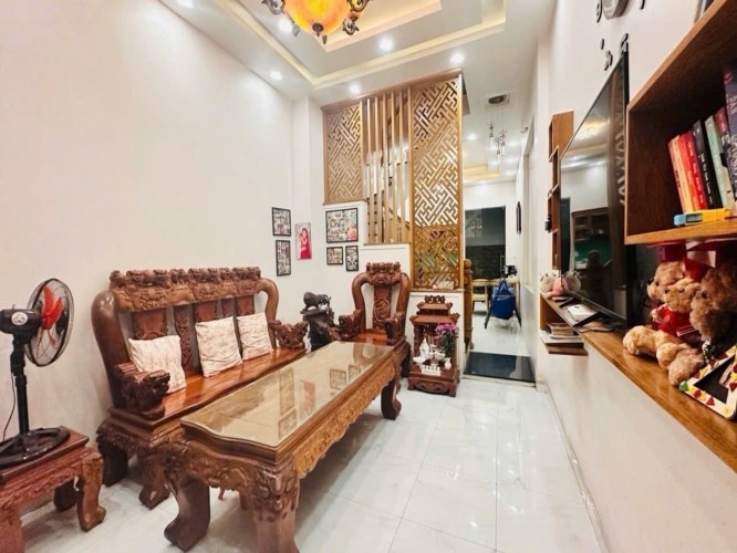 [O2498] Nhà 3T mặt tiền ngang 8m gần Đ. Ven Sông Hiệp Bình, giá ngộp chỉ 10.x tỷ!