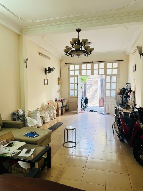 [H2626*] Nhà 4T có sân đỗ ô tô sát ĐH Văn Lang 2, giá 17.x tỷ