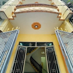 [K5887*] Bán nhà vuông A4 sát chợ Xóm Mới Đ. Số 2 5.x tỷ