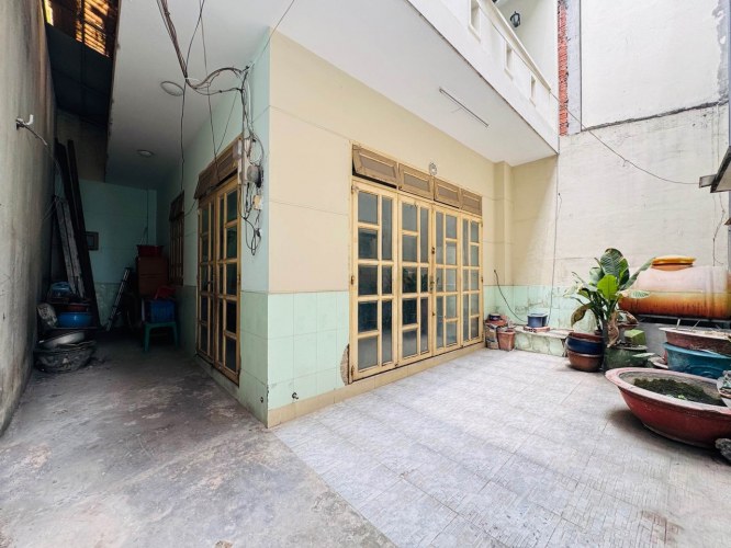 D2967* nhà đẹp 4T Ở ngay gần CHỢ XÓM MỚI - GIÁ 12.X TỶ