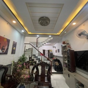 T3005 - Nhà 2T giá tốt sát Sân Golf Tân Sơn Nhất, sổ hồng riêng 5.x tỷ