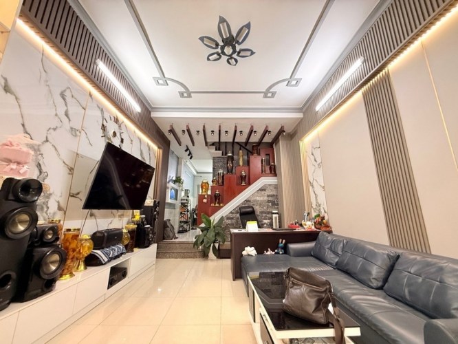 [T3023] nhà đẹp 70m2 HXH 5m sát Emart Phan Huy Ích - Giá 7.x tỷ