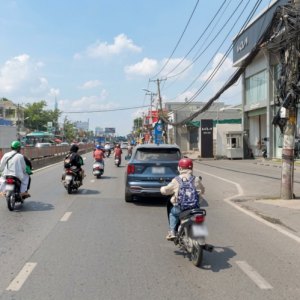 H3081* Nhà mặt tiền QL13 Hiệp Bình sát Đ.Học Luật 247m2 Giá 2x Tỷ