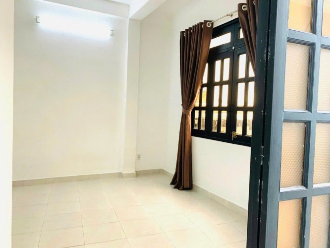 L3184 Nhà Vạn Kiếp sát Chợ Bà Chiểu sổ hồng riêng 4.x Tỷ (x nhỏ)
