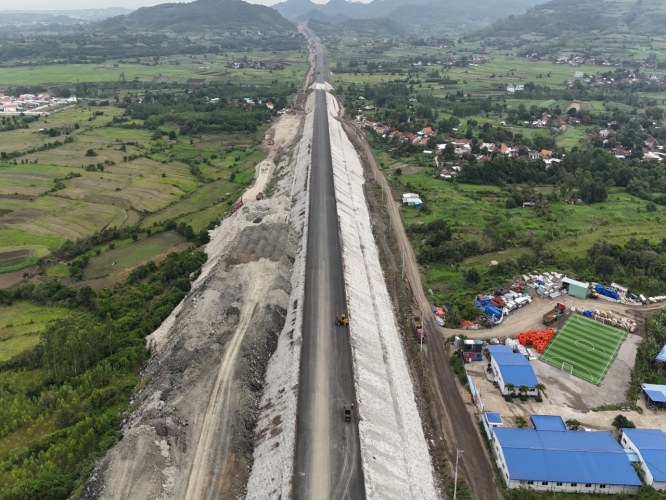 Cao tốc thông xe 30/4: "Cú hích" lịch sử cho du lịch và BĐS