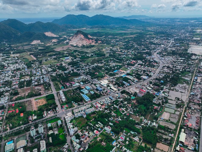 Có nên "xuống tiền" mua chung cư Tân Phước Plaza lúc này?