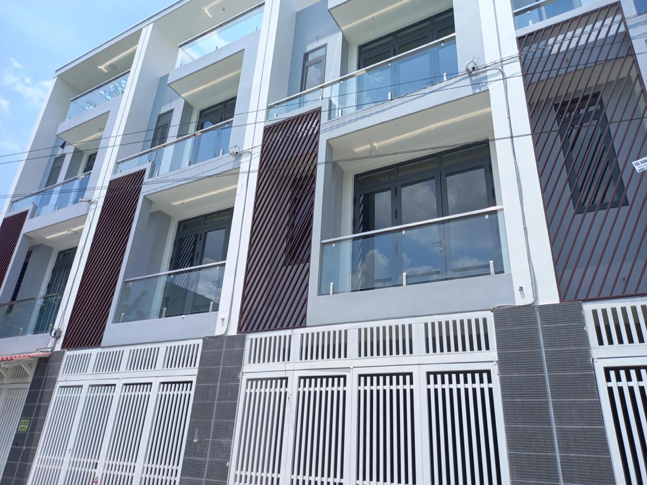 Bán 2 căn nhà xây mới NGỘP bank hẻm 6m V.Lài Phường An Phú Đông Q. 12 chỉ 4.x tỷ
